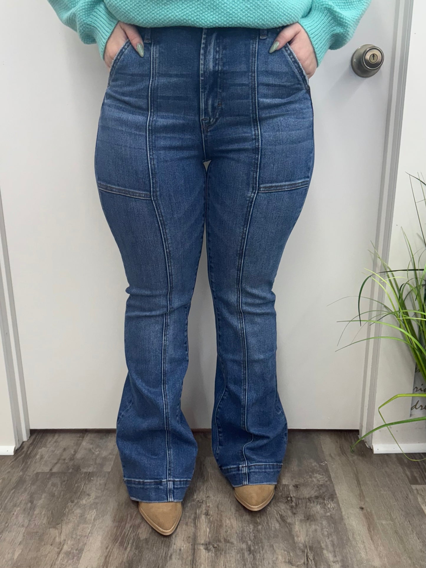 Utility Pocket Seam Flare Jeans