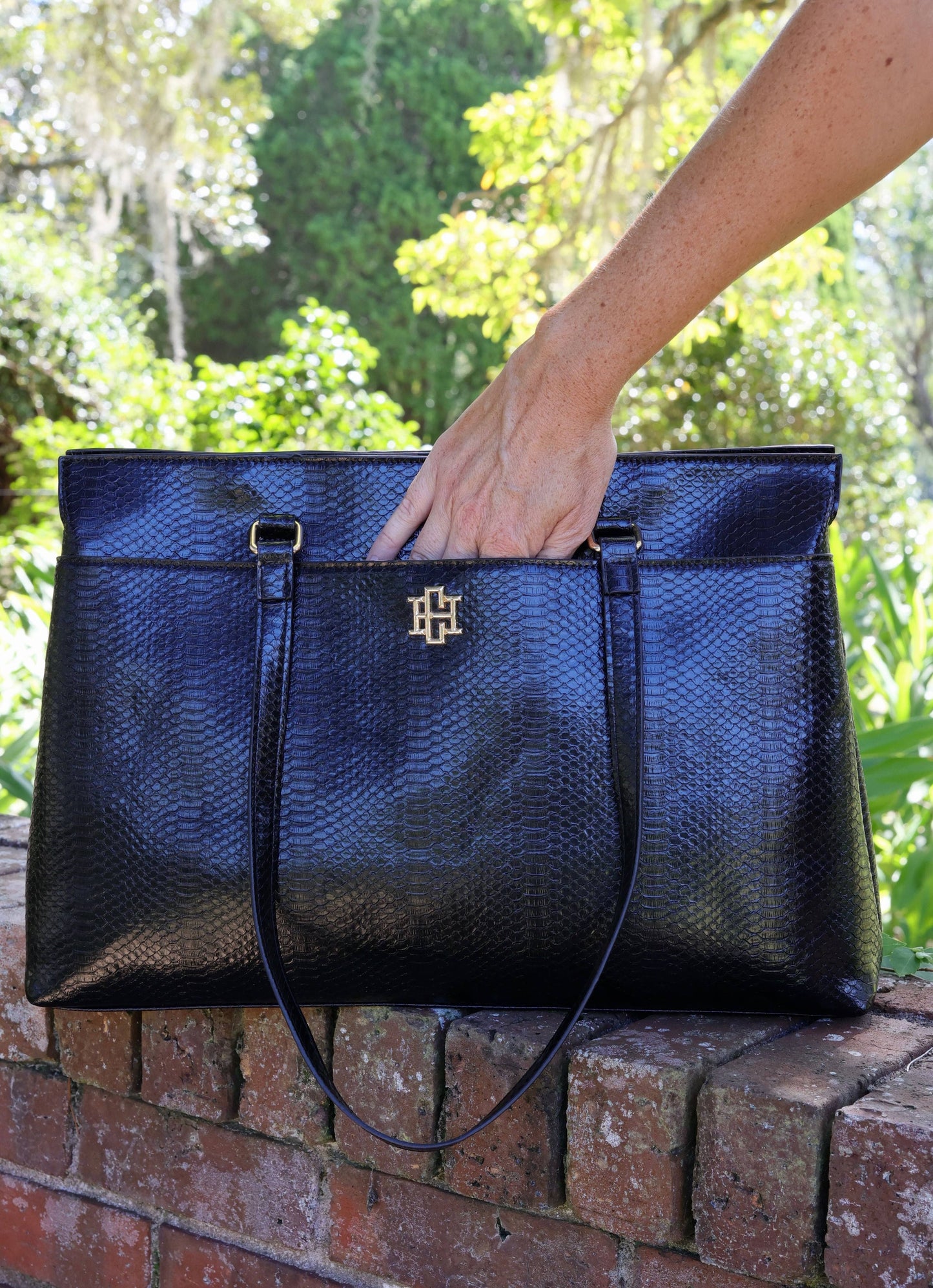 Black Lexi Versatile Tote