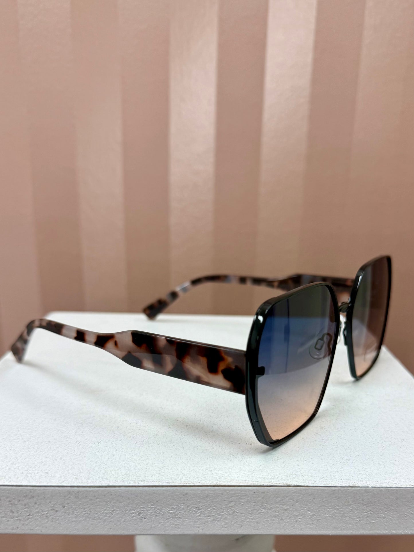 Harlow Large Lens Sunglasses