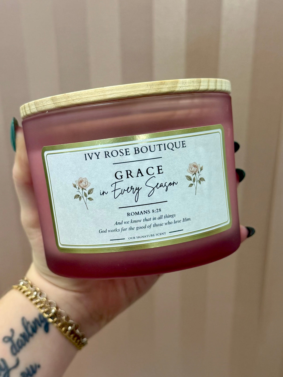 An image displaying Ivy Rose Boutique’s signature candle using their store’s fragrance oil.