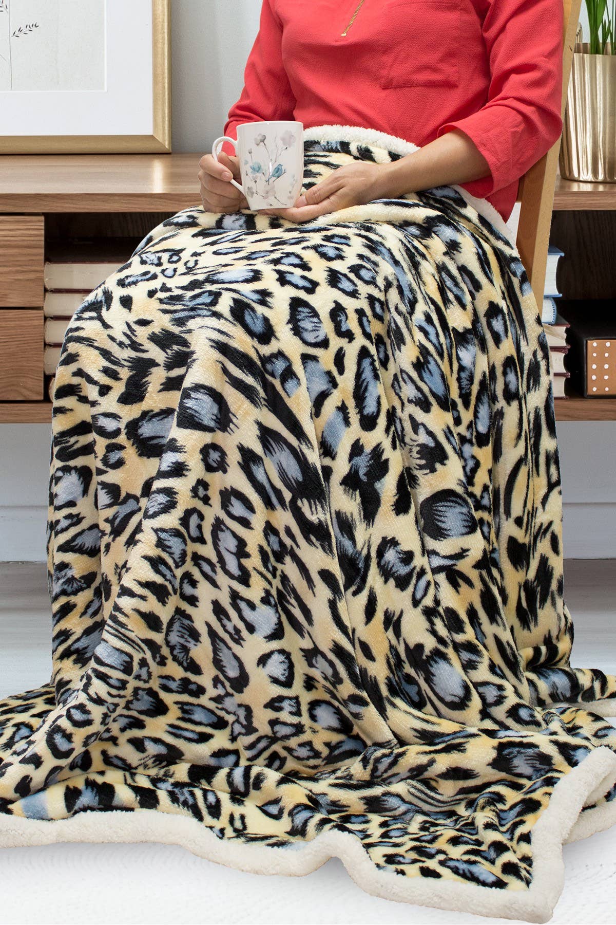 Blue Beige Leopard Pattern Double Layered Warm Blanket