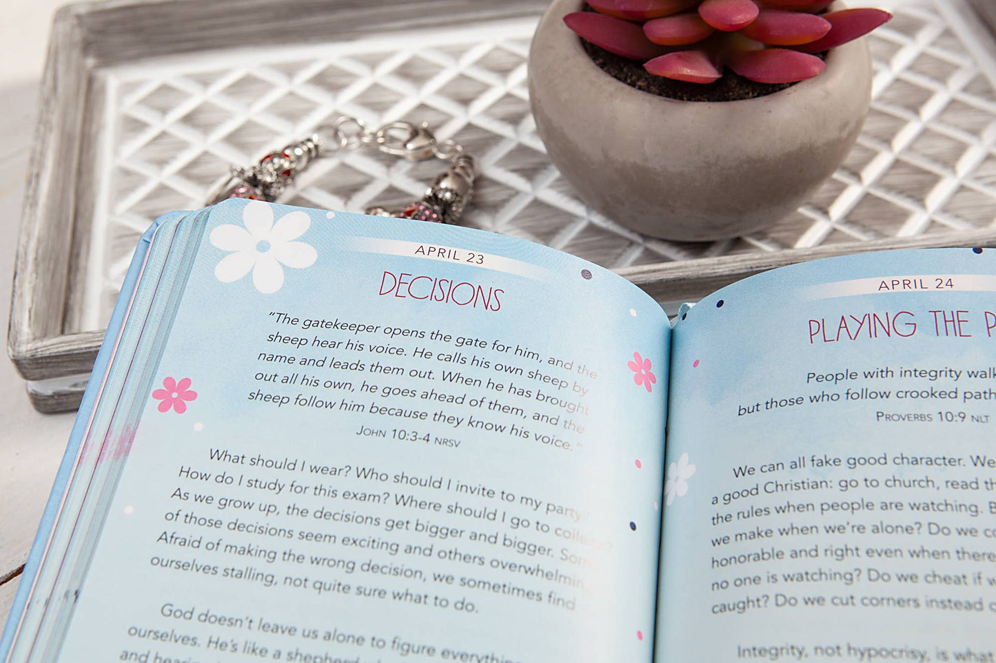 A Little God Time for Teens (Devotional for Teen Girls)