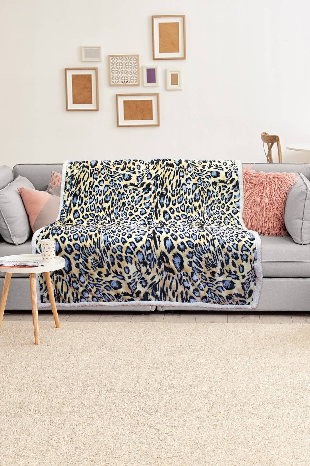 Blue Beige Leopard Pattern Double Layered Warm Blanket
