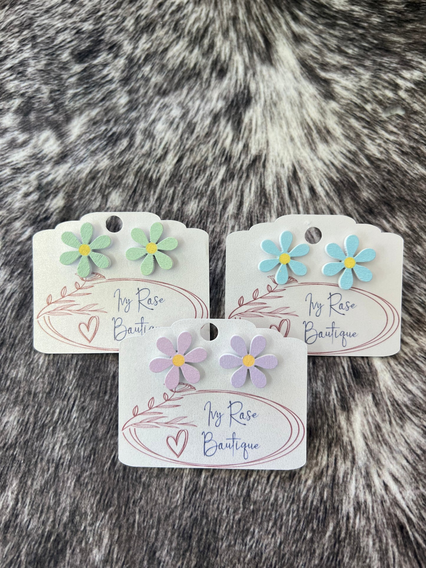 Wood Flower Stud