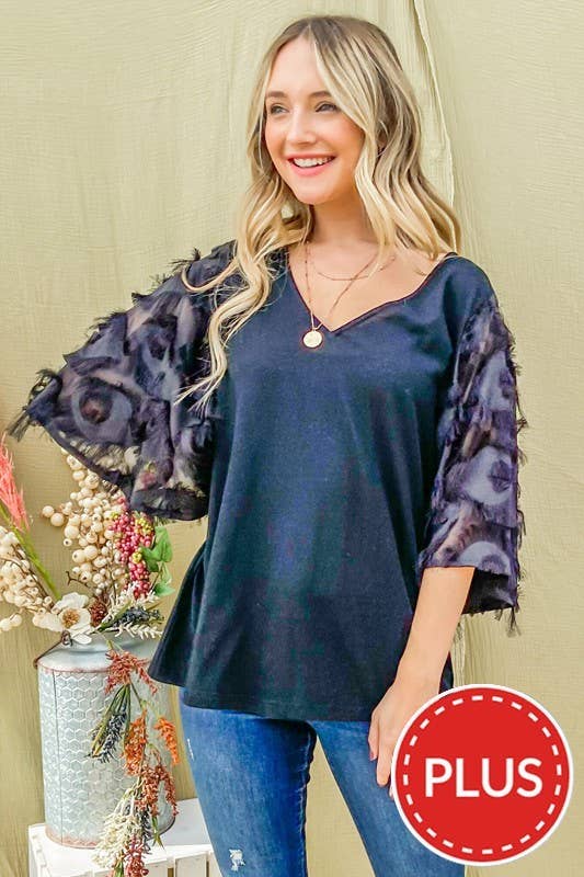 Plus Black Detailed Feathered 3/4 Sleeve Top