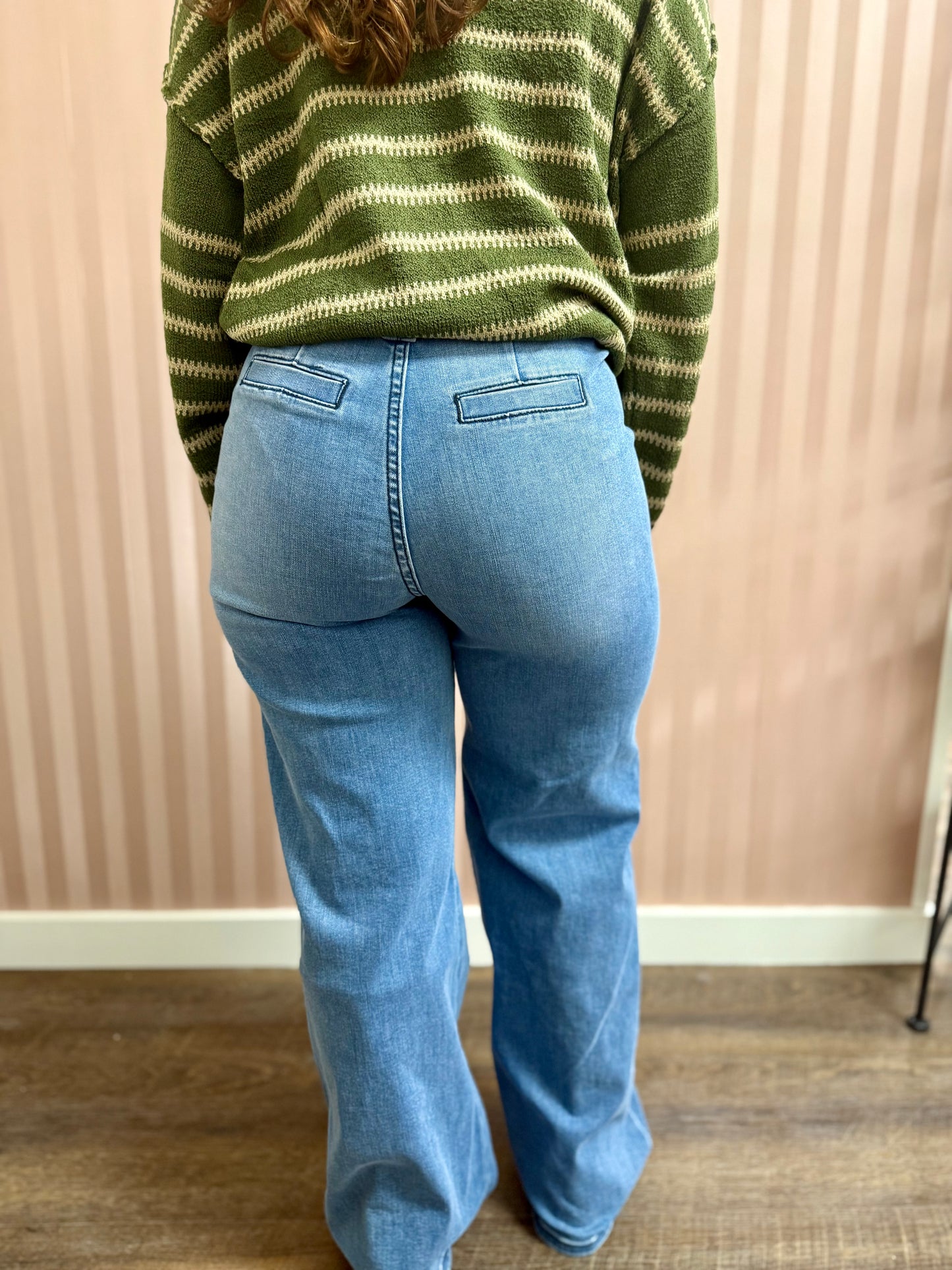 High Rise Stretch Welted Pocket Wide Leg Jeans