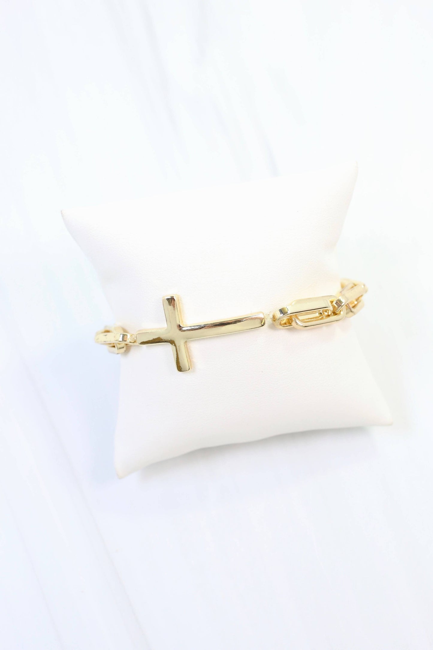 Gold Amelia Link & Large Cross Stretch Bracelet