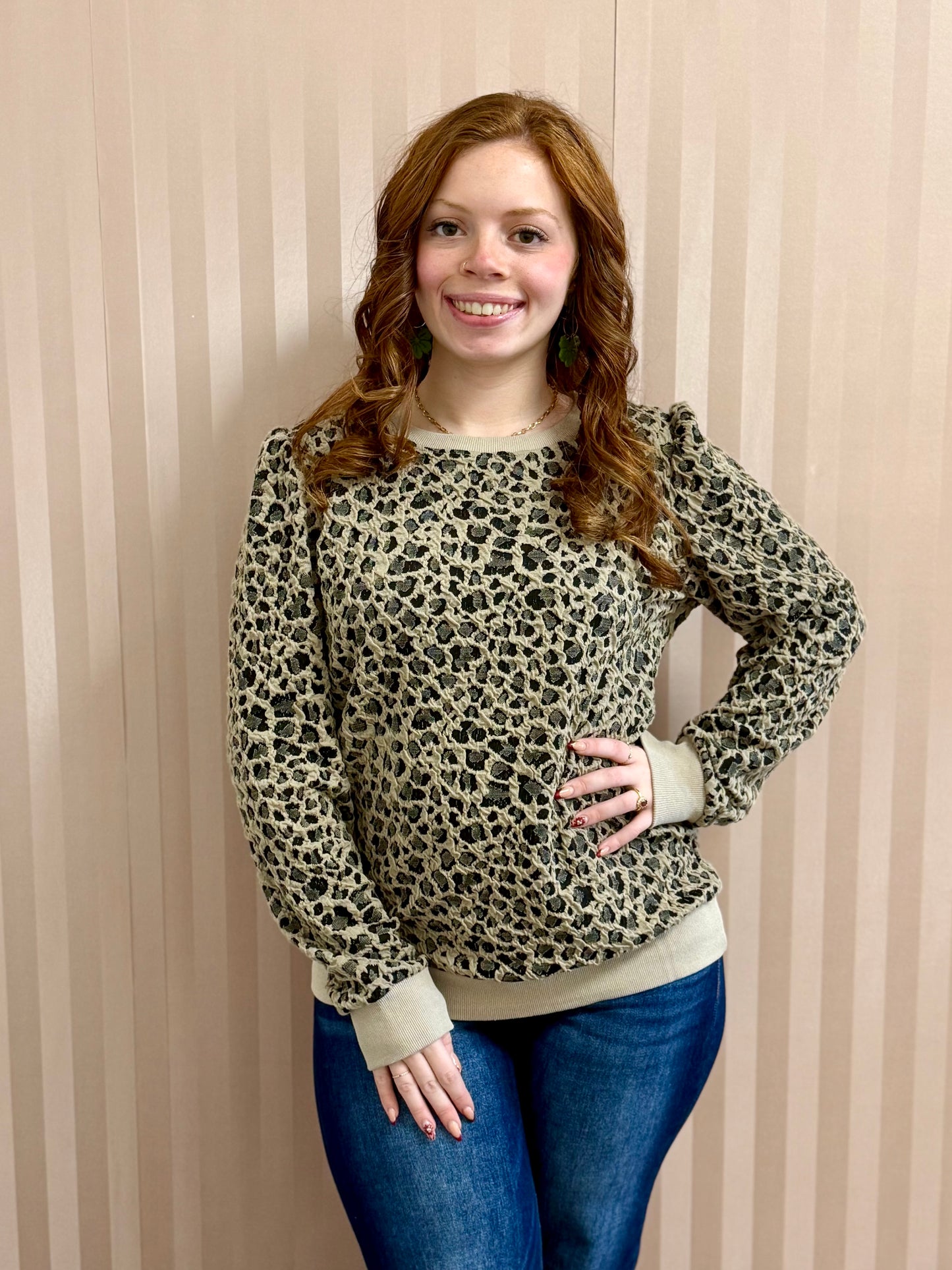 Ribbed Trim Leopard Top