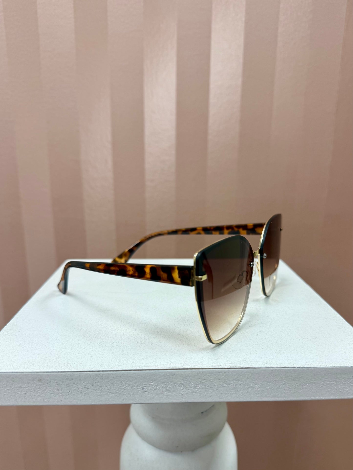 Piper Thin Large Frame Lens Sunglasses
