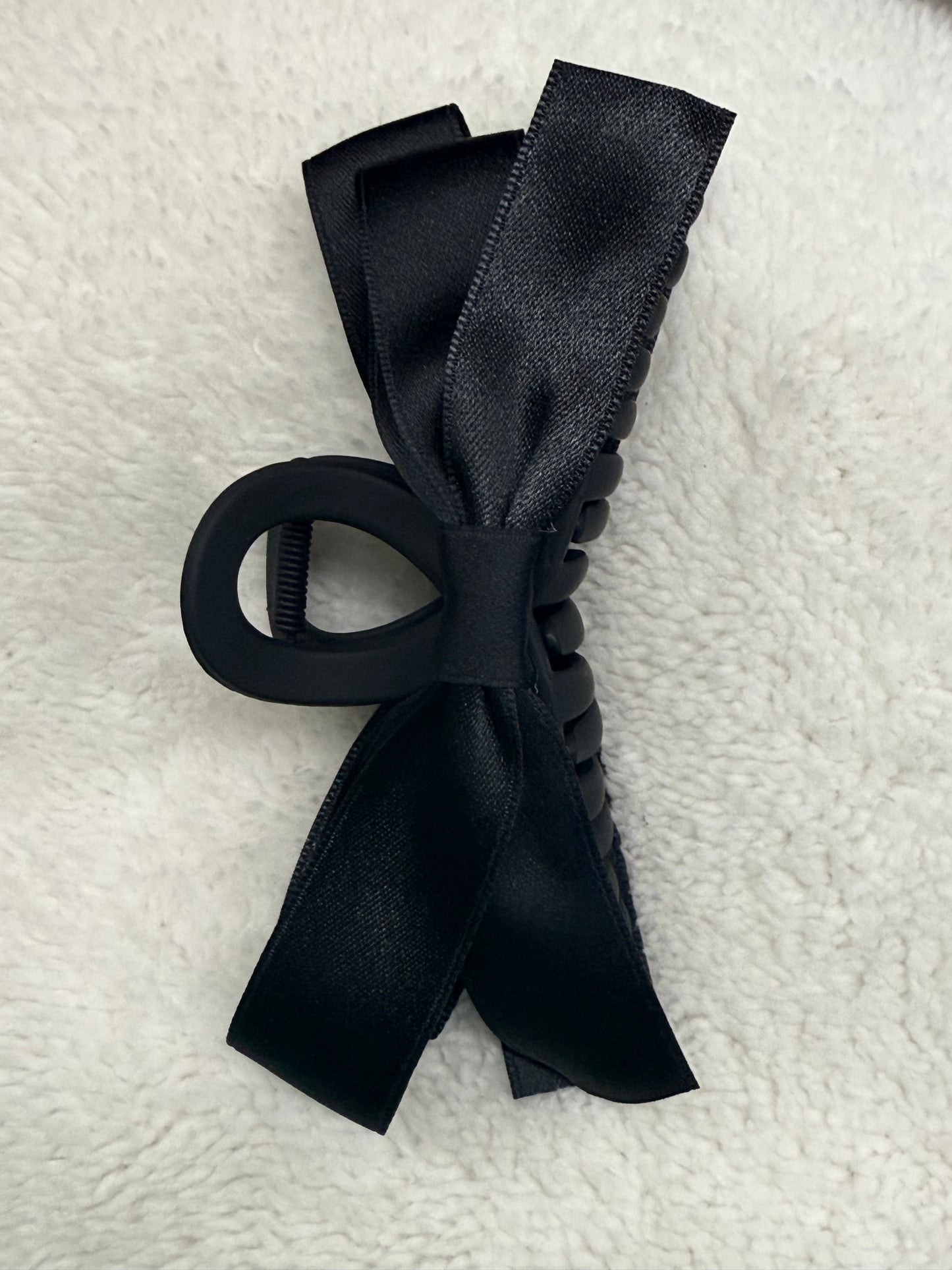 Black Silk Ribbon Bow Claw Hairclip