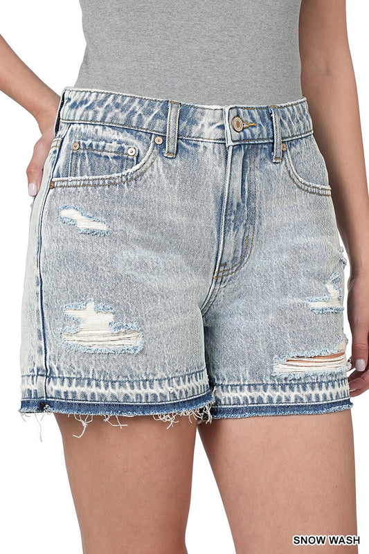 SNOW WASH DISTRESSED RAW HEM DENIM SHORTS